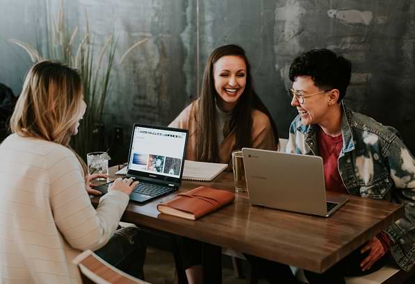 businesspeople-meeting-office-working